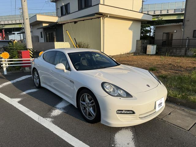 ポルシェ パナメーラ 