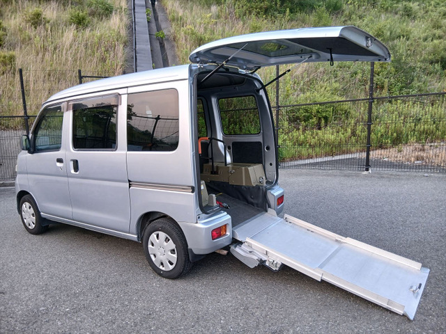 ダイハツ ハイゼットカーゴ 