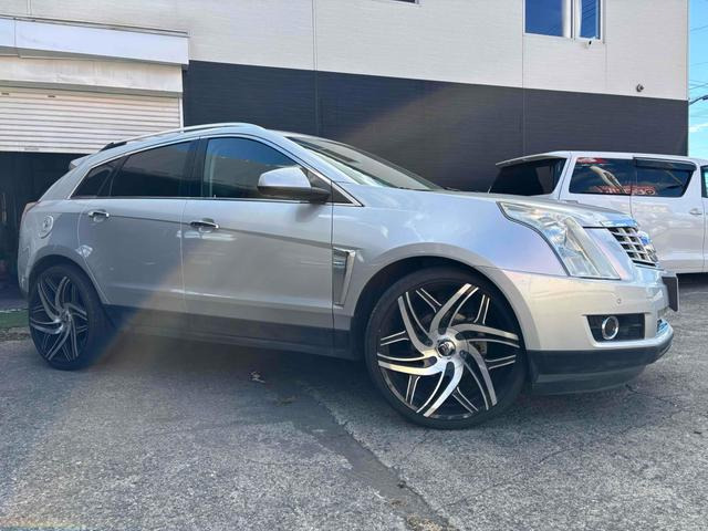 キャデラック SRXクロスオーバー 