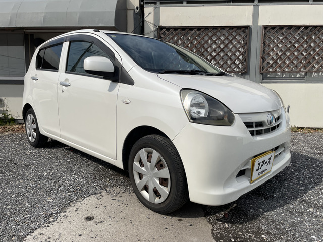 ダイハツ ミライース 