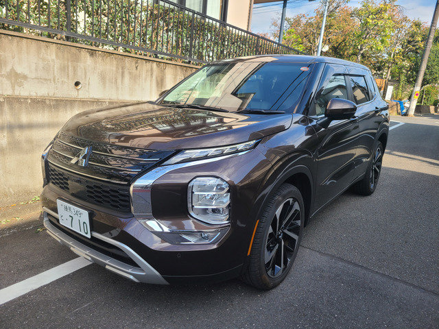 三菱 アウトランダー 