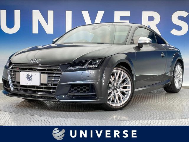 アウディ TTSクーペ 