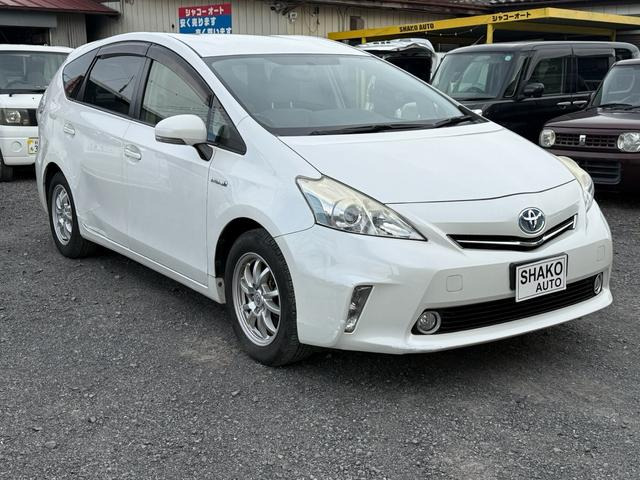 トヨタ プリウスα 