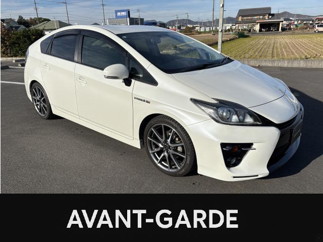 トヨタ プリウス 