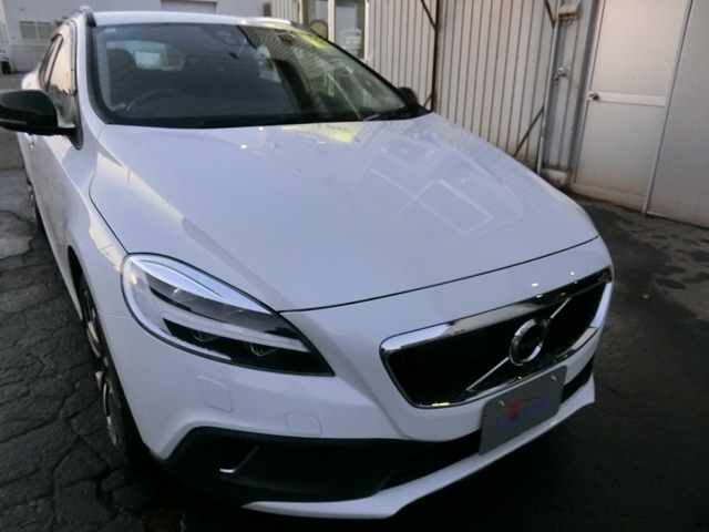 ボルボ V40クロスカントリー 
