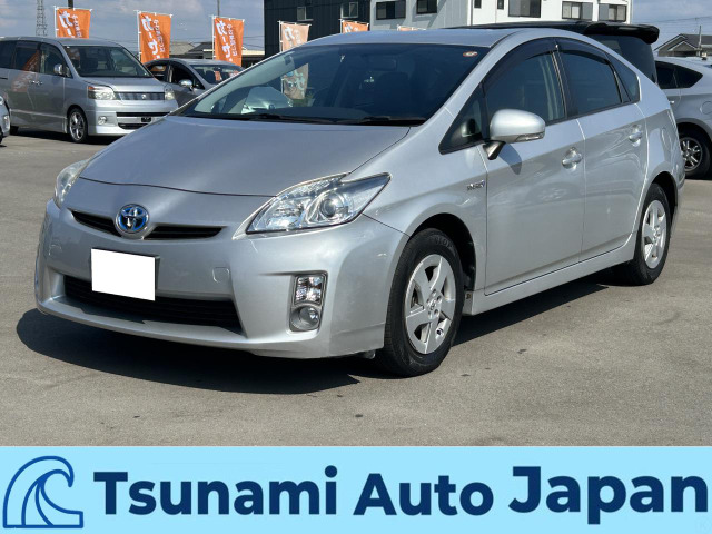 トヨタ プリウス 