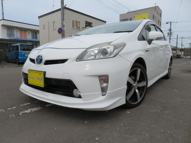 トヨタ プリウス 