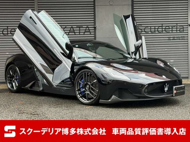 マセラティ MC20 