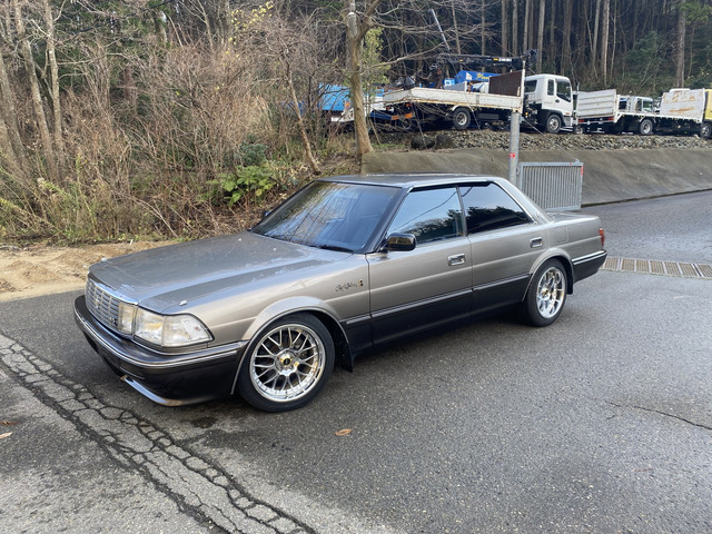 トヨタ クラウン 