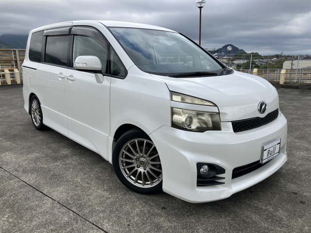 トヨタ ヴォクシー 