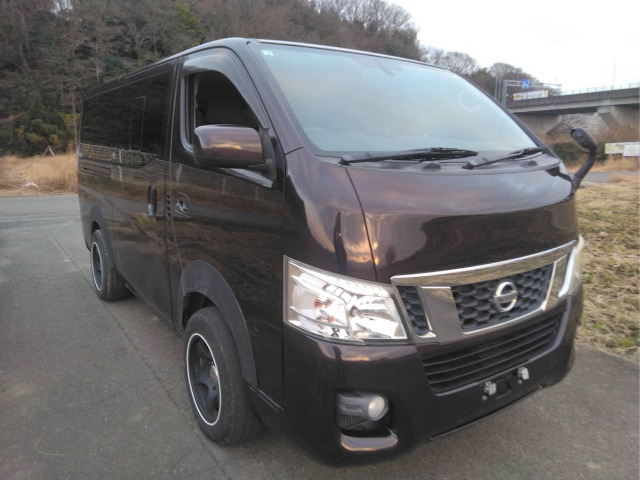 日産 NV350キャラバン 