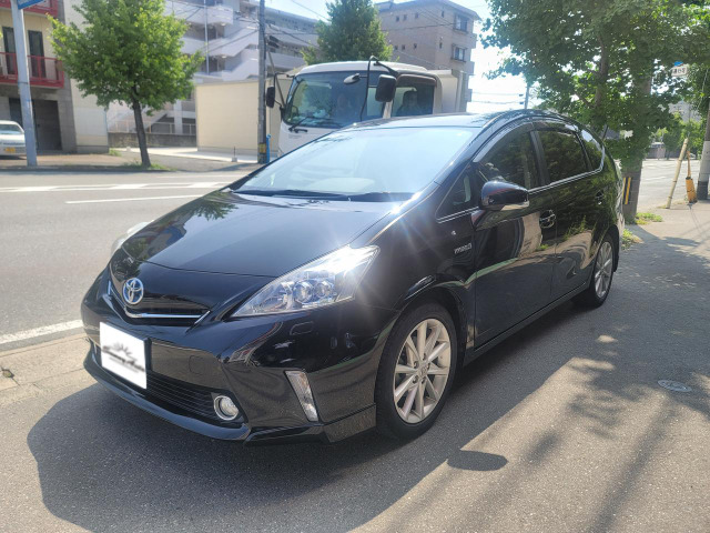 トヨタ プリウスα 