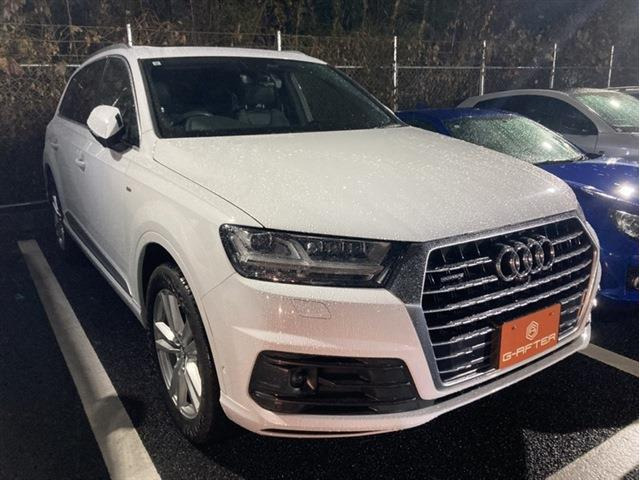 アウディ Q7 