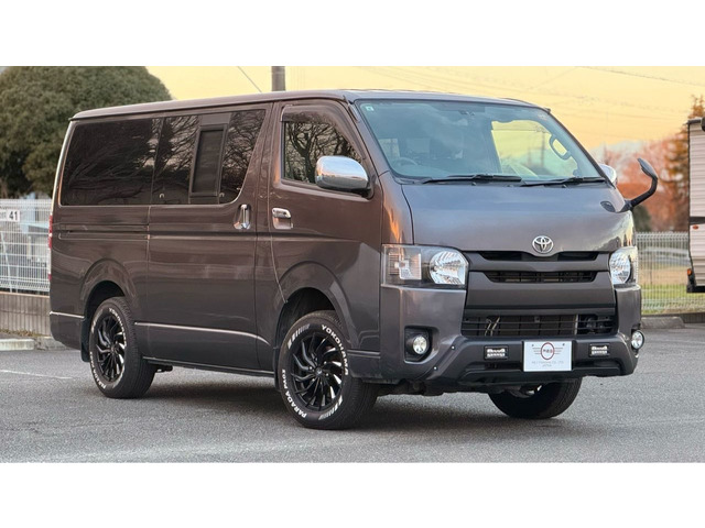 トヨタ ハイエースバン 
