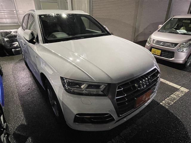 アウディ Q5 