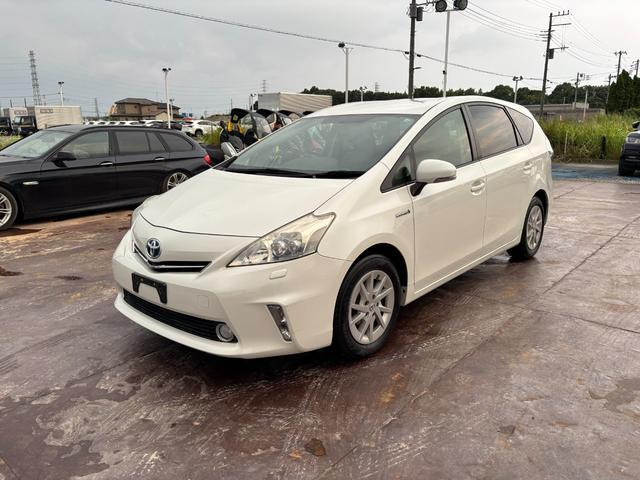 トヨタ プリウスα 