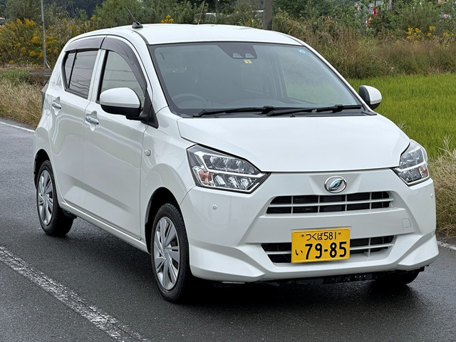 ダイハツ ミライース 