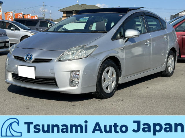 トヨタ プリウス 