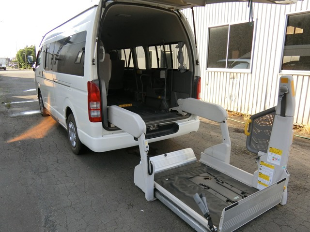 トヨタ レジアスエース 