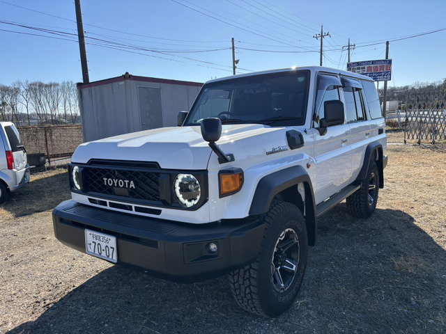 トヨタ ランドクルーザー70 