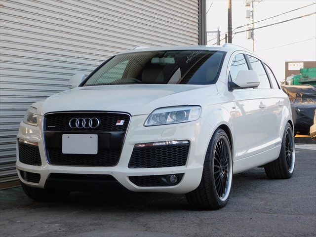 アウディ Q7 