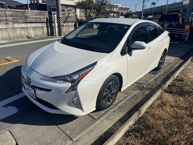 トヨタ プリウス 