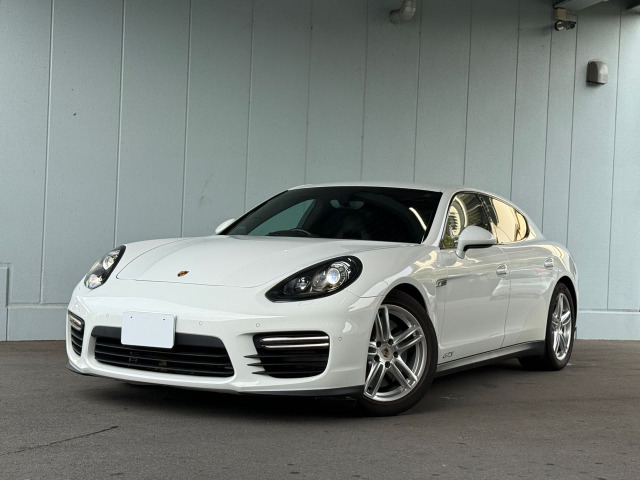 ポルシェ パナメーラ 