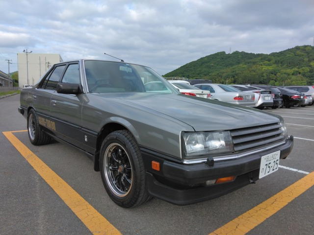 日産 スカイライン 