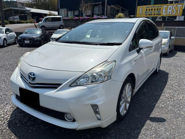 トヨタ プリウスα 