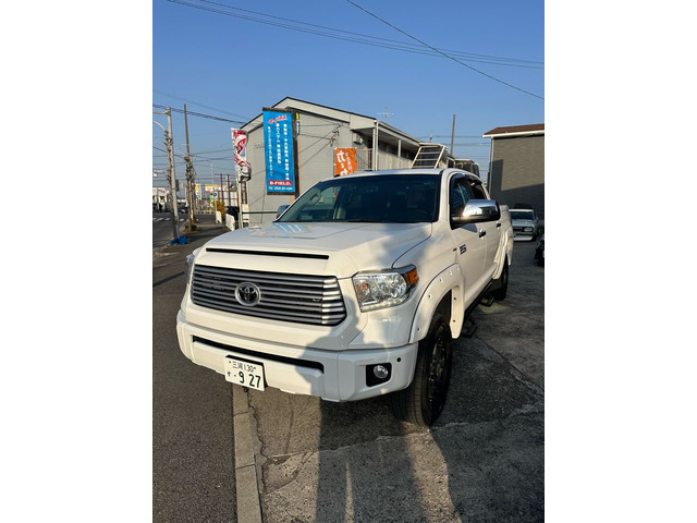 米国トヨタ タンドラ 