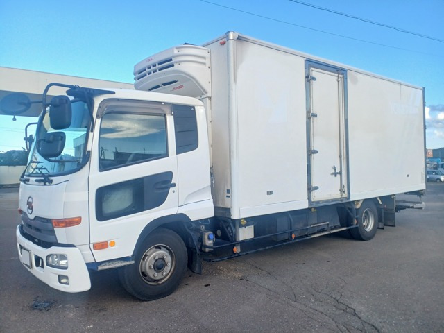 UDトラックス コンドル 