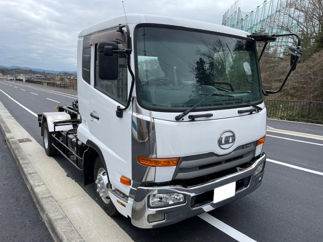 UDトラックス コンドル 