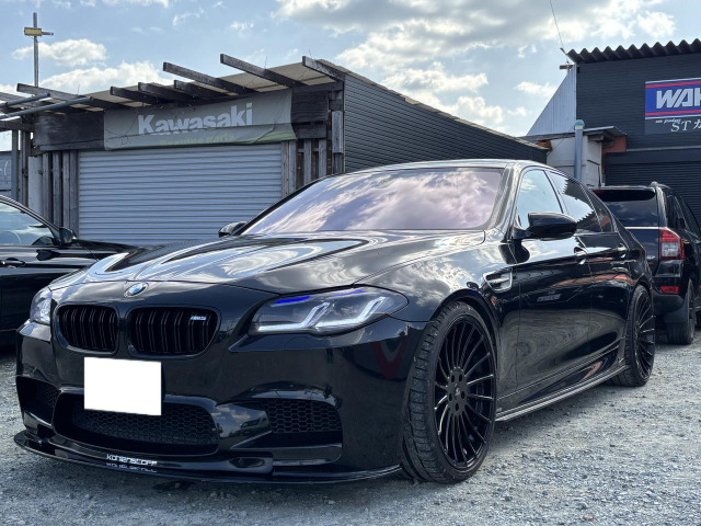 BMW M5 