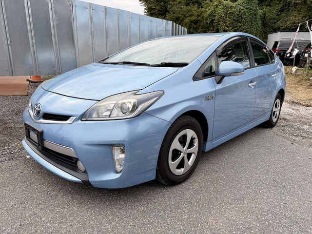 トヨタ プリウスPHV 