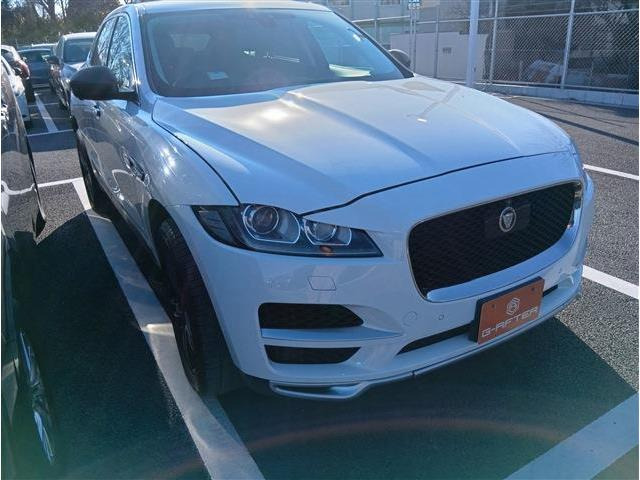 ジャガー Fペイス 