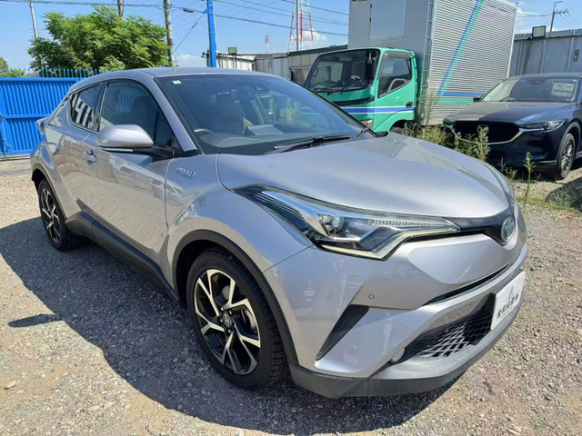 トヨタ C-HR 