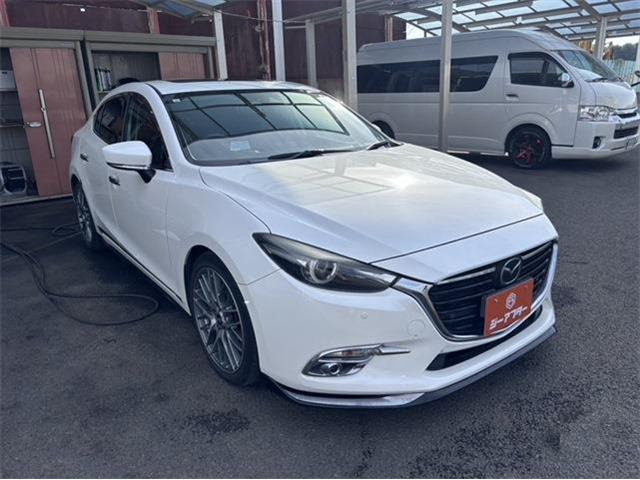 マツダ アクセラ 