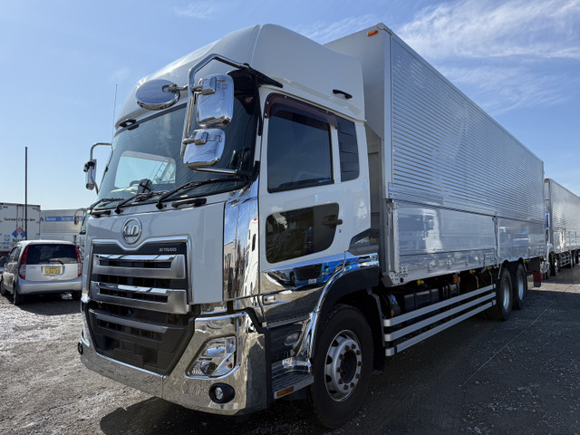 UDトラックス クオン 