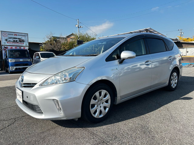 トヨタ プリウスα 