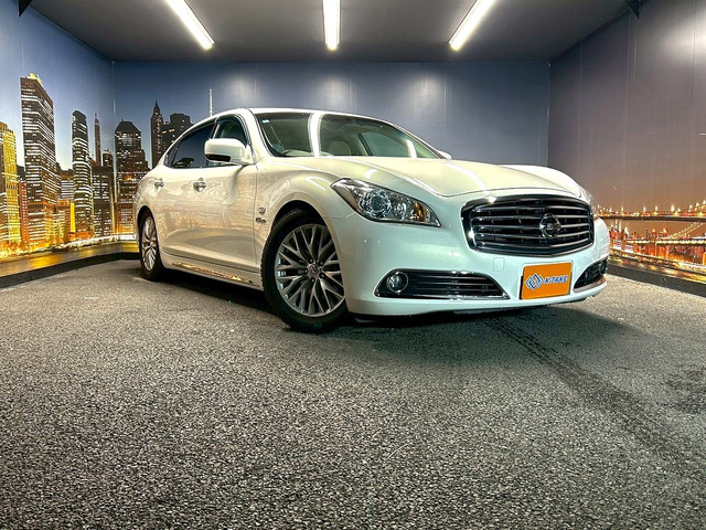 日産 シーマハイブリッド 