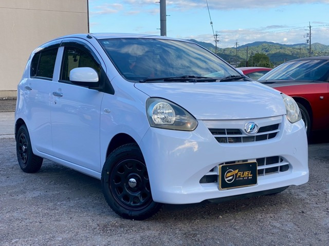 ダイハツ ミライース 