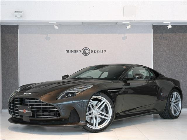 アストンマーティン DB12 