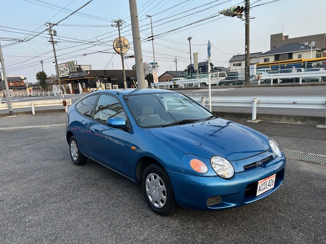 フォード レーザーハッチバック 