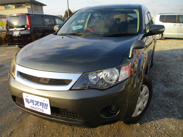 三菱 アウトランダー 