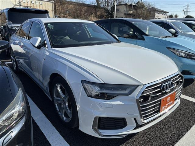 アウディ A6 