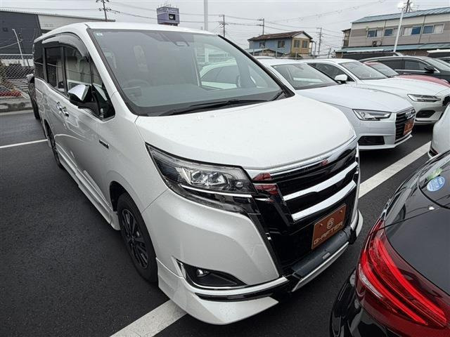 トヨタ エスクァイアハイブリッド 