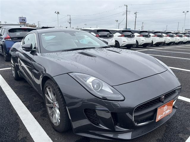 ジャガー Fタイプクーペ 