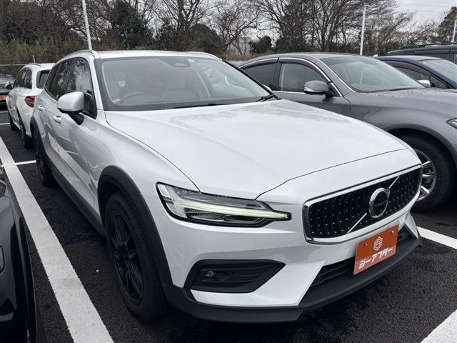 ボルボ V60クロスカントリー 