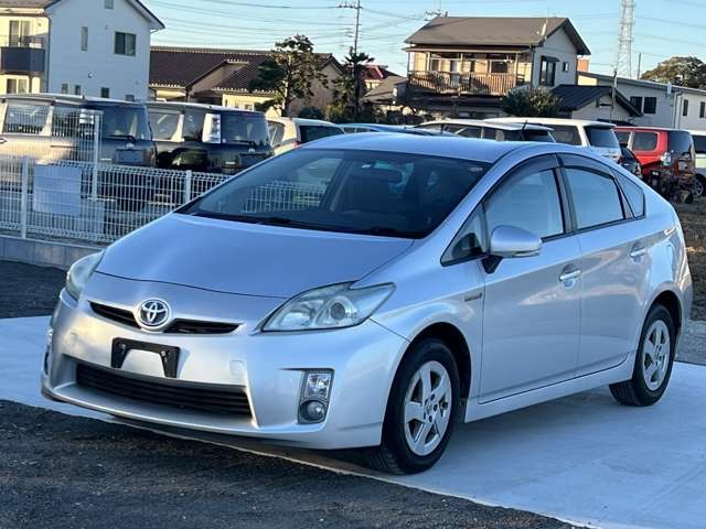 トヨタ プリウス 