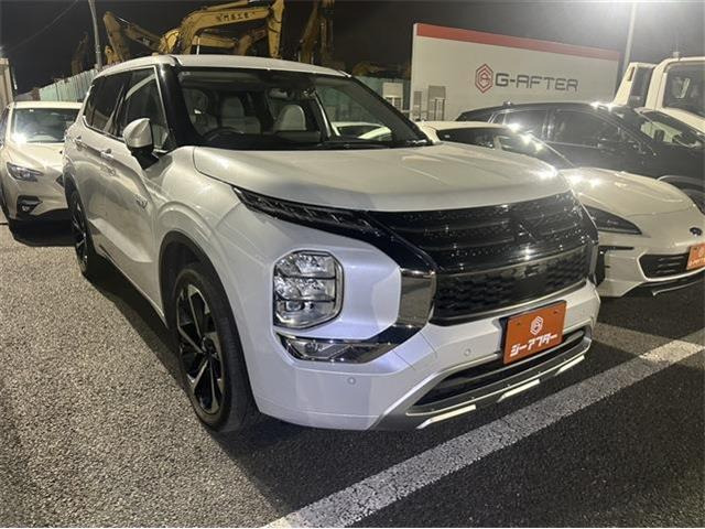 三菱 アウトランダー 